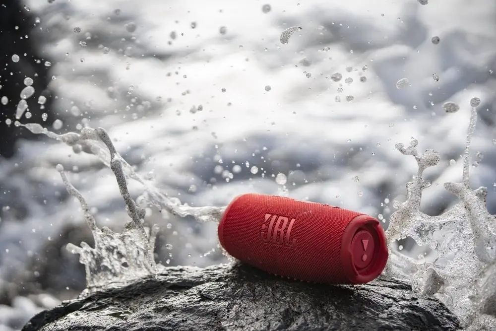 Głośnik JBL Charge 5 - odporność na wodę