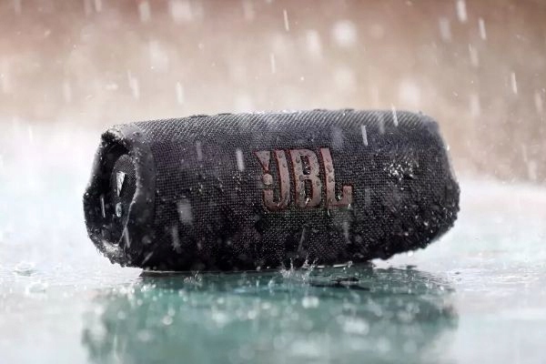 JBL Charge 5 WiFi - Złącza i łączność